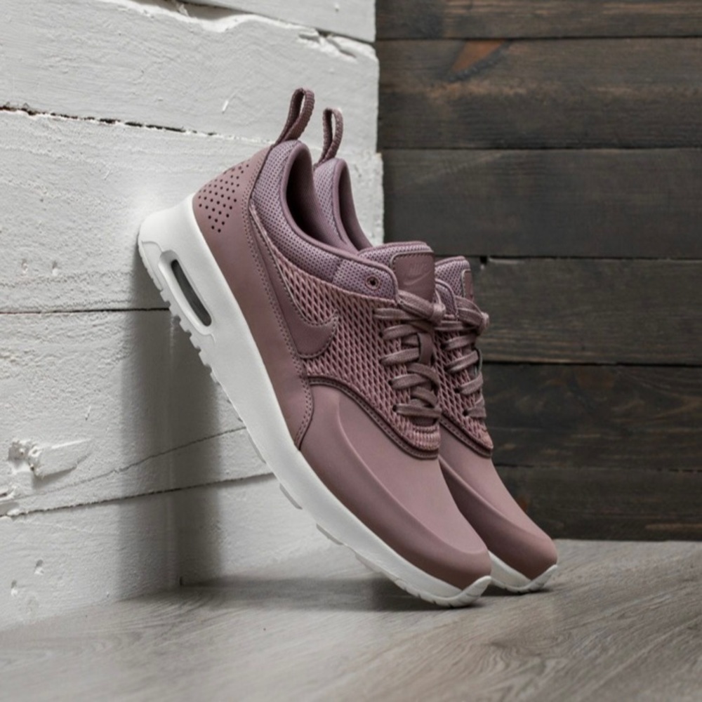 “Nike” Women’s Air Max - Thea PRM Leather